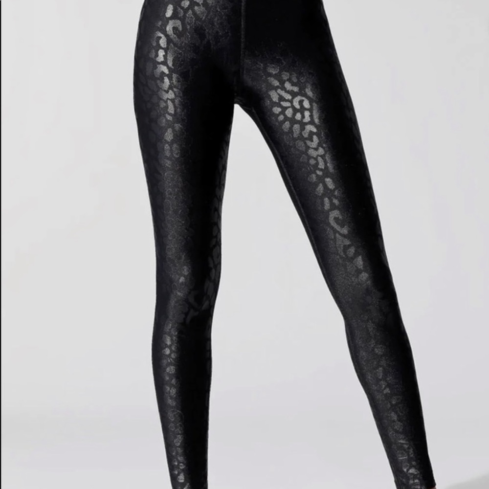 Carbon38 High-Rise Leopard Takara Shine Leggings